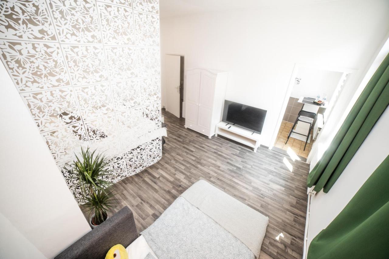 City Centre Hidden Gem! Apartment For Up To 3 People บรัสเซลส์ ภายนอก รูปภาพ